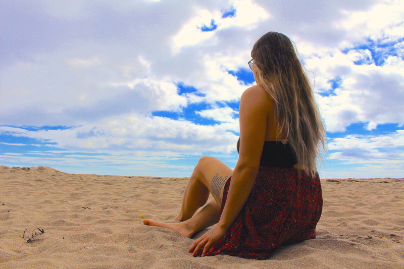 Female model photo shoot of V Elle in Hot Water Beach, New Zealand