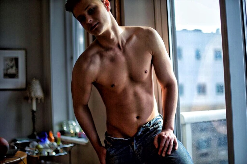 Male model photo shoot of Aleksei 