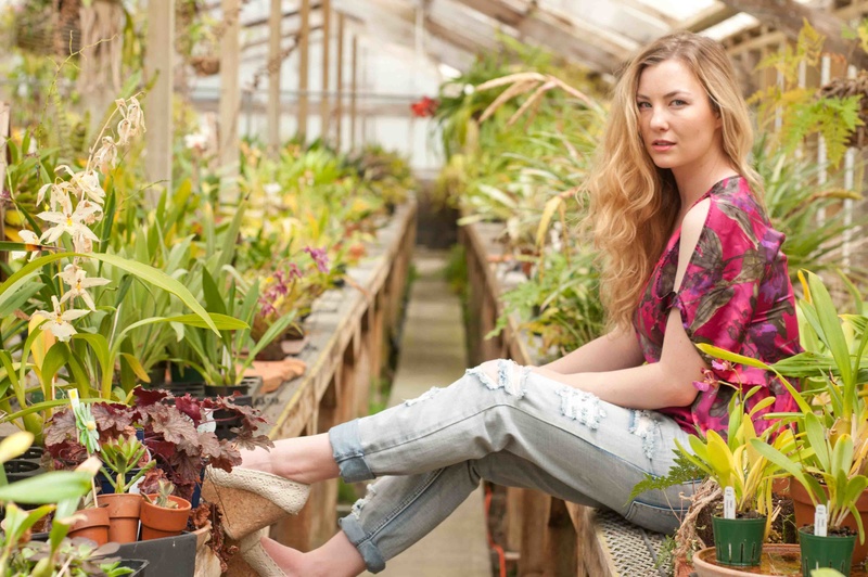 Female model photo shoot of Meghan Bean in CA – Pacifica