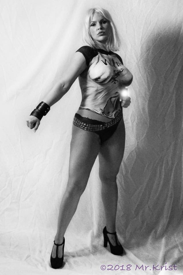 Female model photo shoot of Marlo Venus