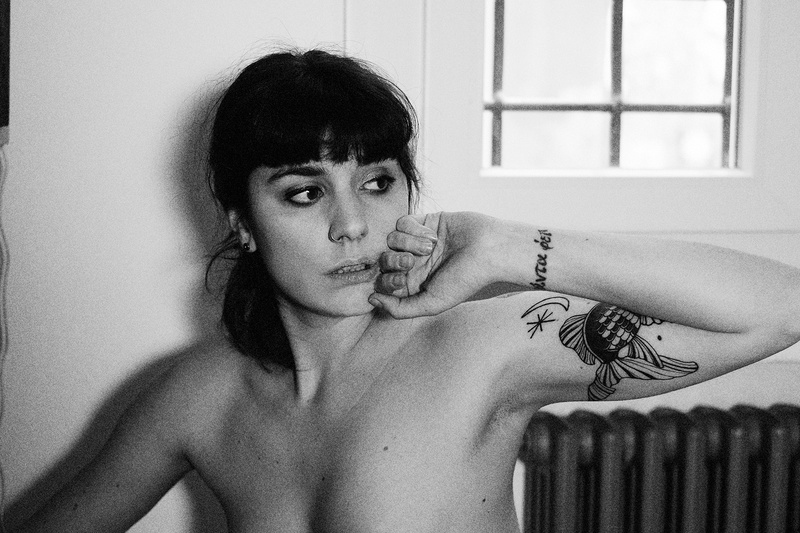 Female model photo shoot of Laura BrokenDoll by Adolfo Valente