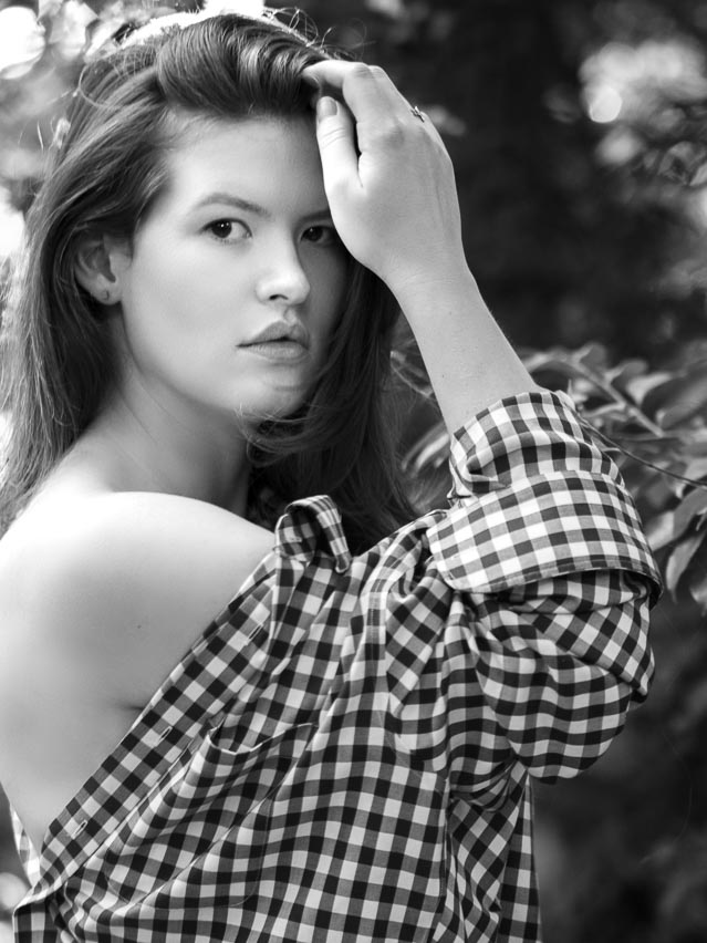 Female model photo shoot of JulianeSharir