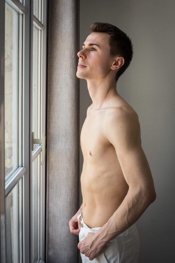Male model photo shoot of GeoffreyDale