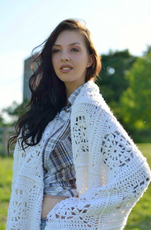 Female model photo shoot of Cheyenne Marie Modeling