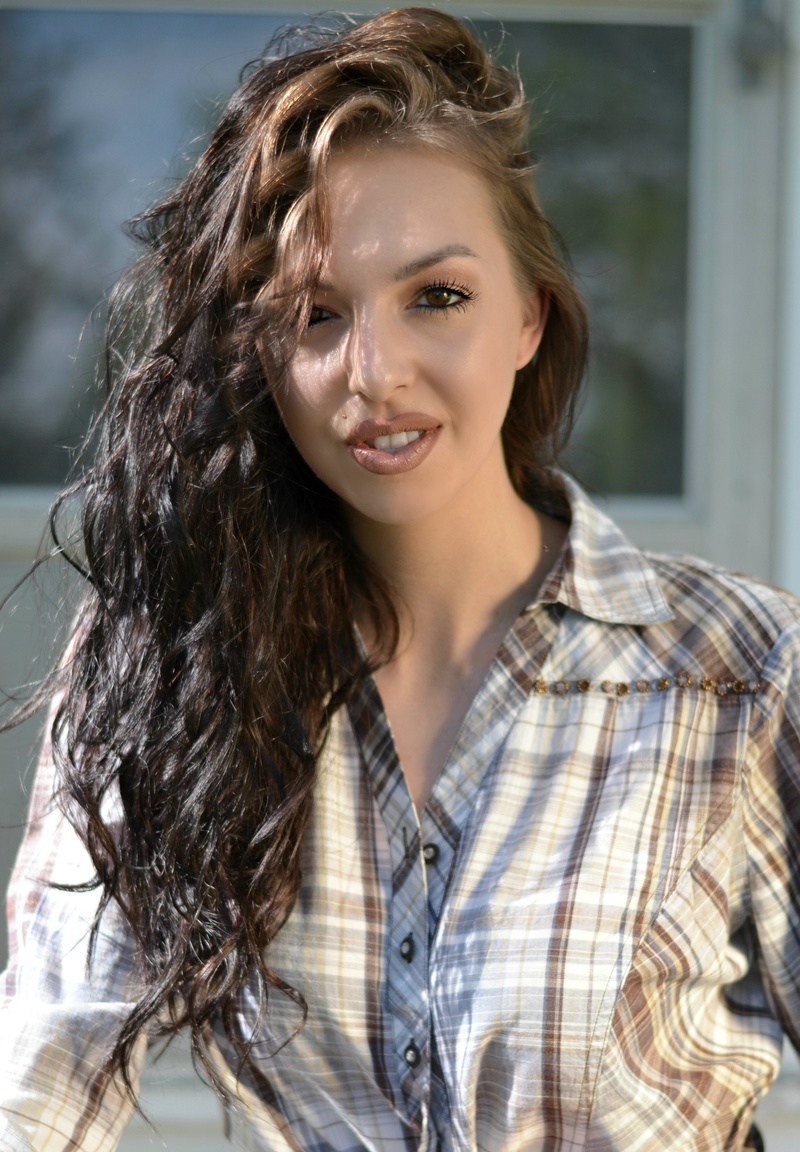 Female model photo shoot of Cheyenne Marie Modeling