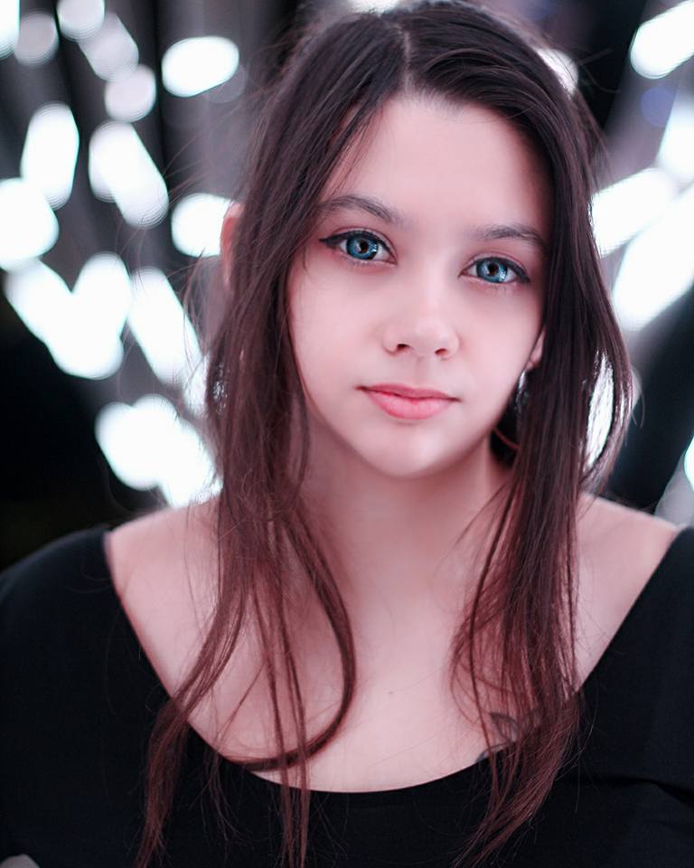 Female model photo shoot of Jasminniefox in Seoul, South Korea