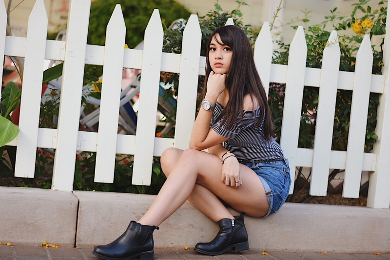 Female model photo shoot of Michelle Mari 