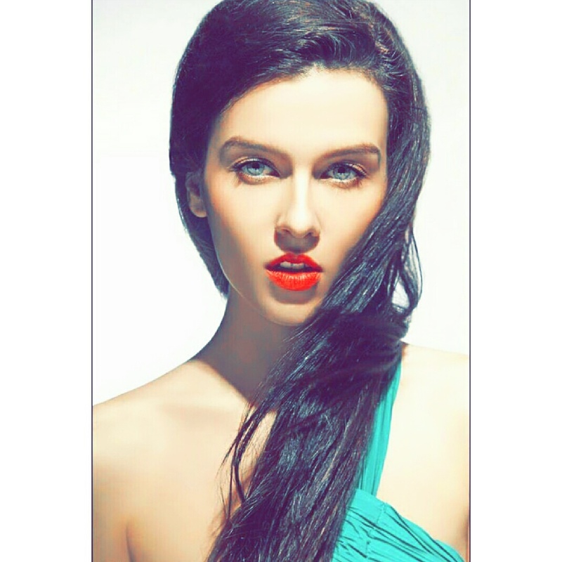 Female model photo shoot of Nelly Chunchukova