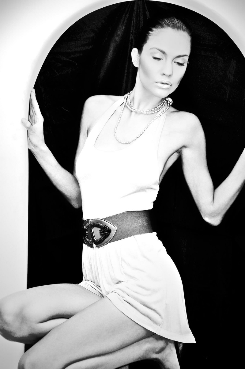 Female model photo shoot of Ashley Marie Smith