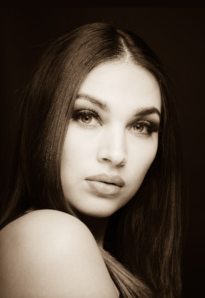 Female model photo shoot of Aospm21