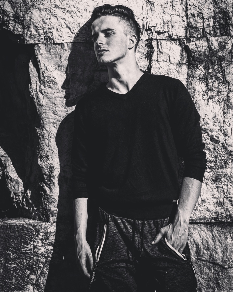 Male model photo shoot of Matteo Vanderlei