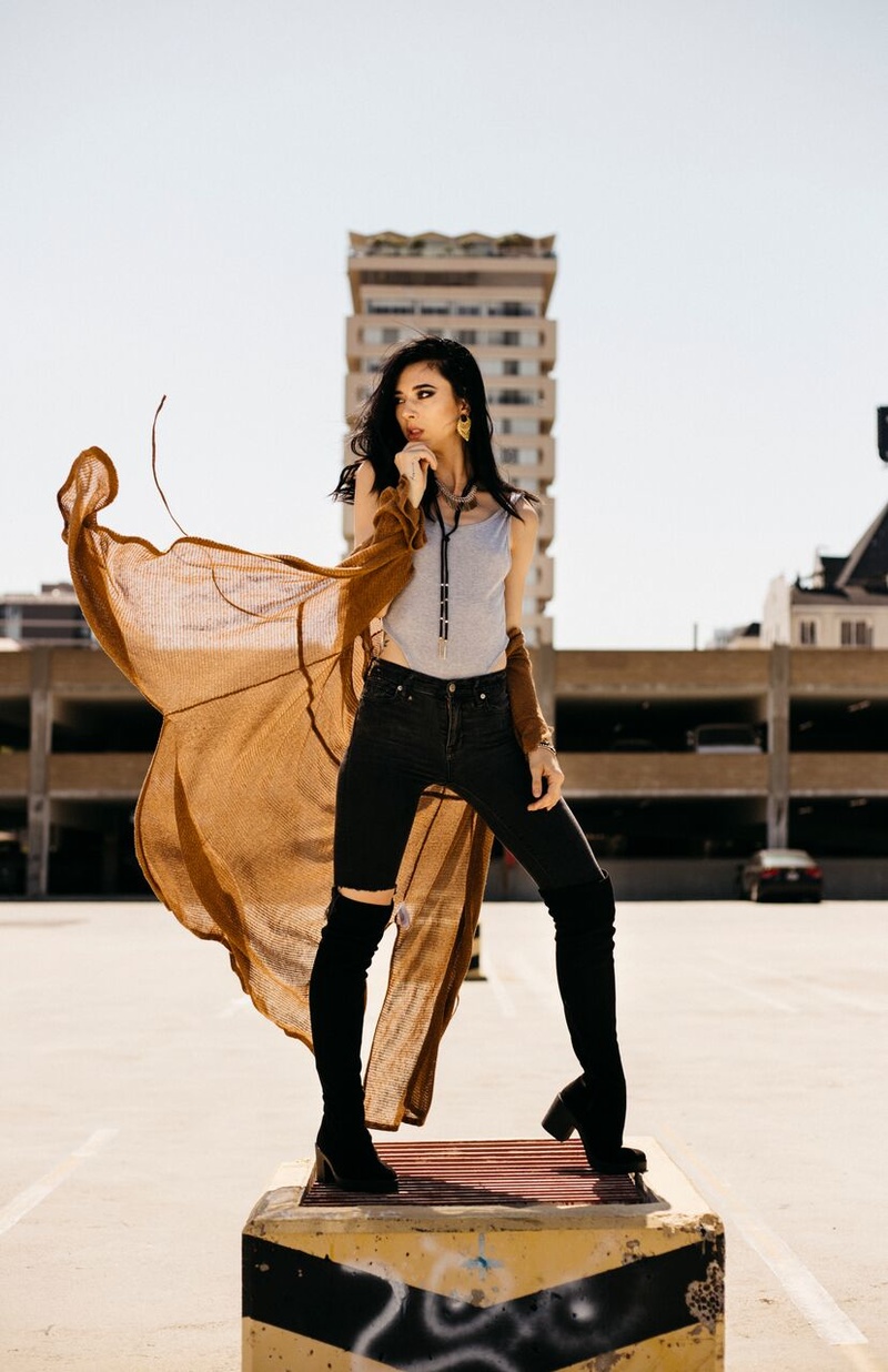 Female model photo shoot of jordanlehn
