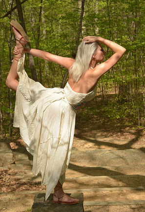 Female model photo shoot of Syddo in Chapel hill outdoor theatre