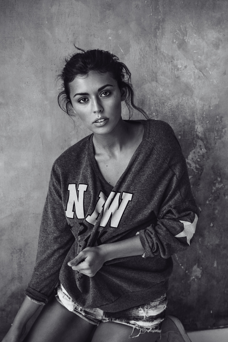 Female model photo shoot of Evgeniya Lemanskaya