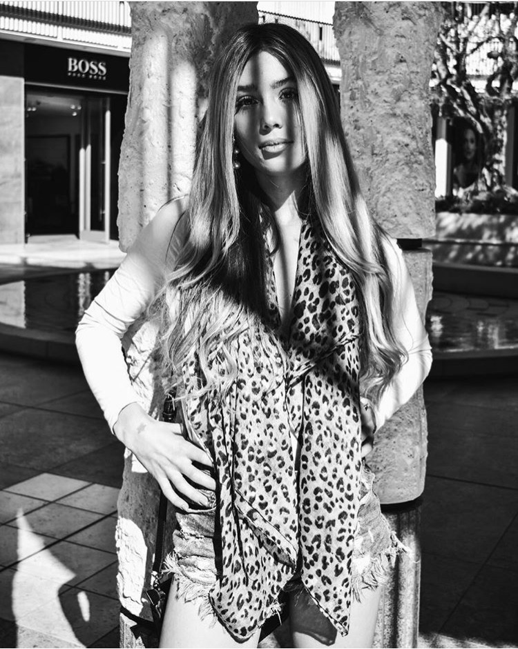 Female model photo shoot of Hanna Lexy Rokah
