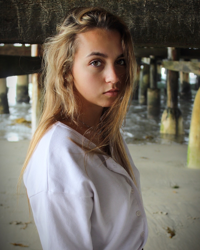 Female model photo shoot of kendyll_h in Pacific Beach, CA