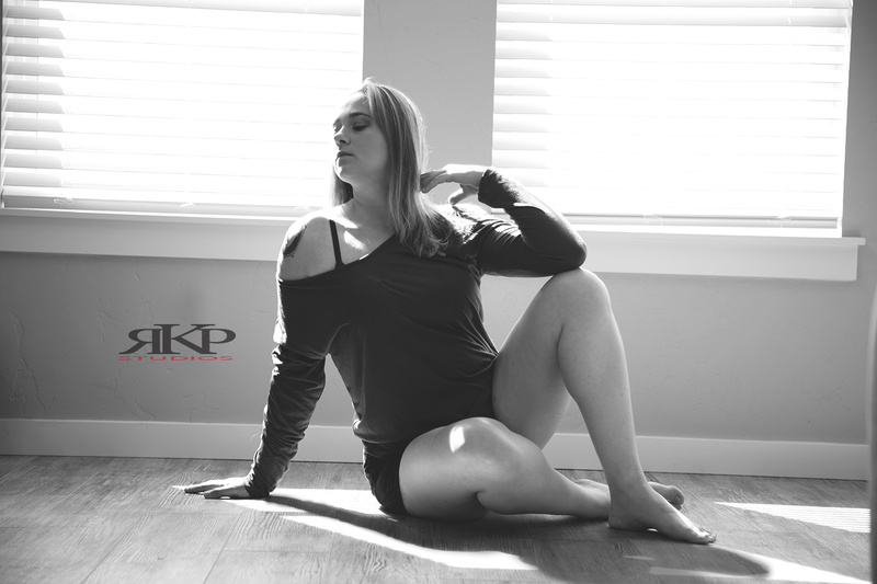 Female model photo shoot of Shelly Irvin by Richard K Photography