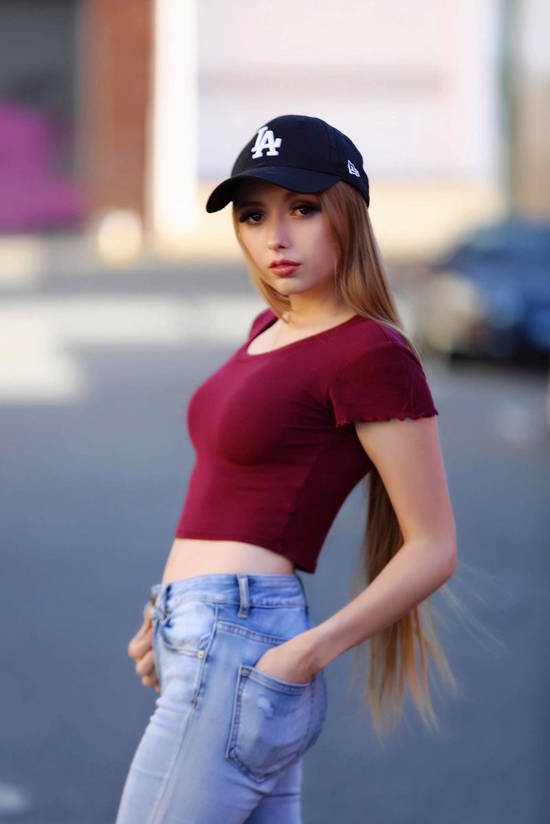 Female model photo shoot of Ellienorxx