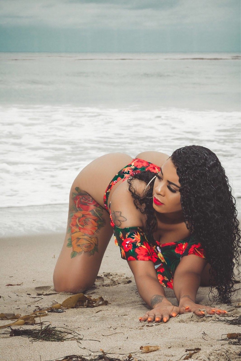 Female model photo shoot of PuertoRicanKush in Malibu Beach
