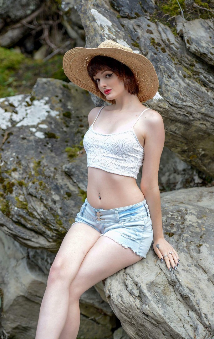 Female model photo shoot of Miss Kitty Lynn