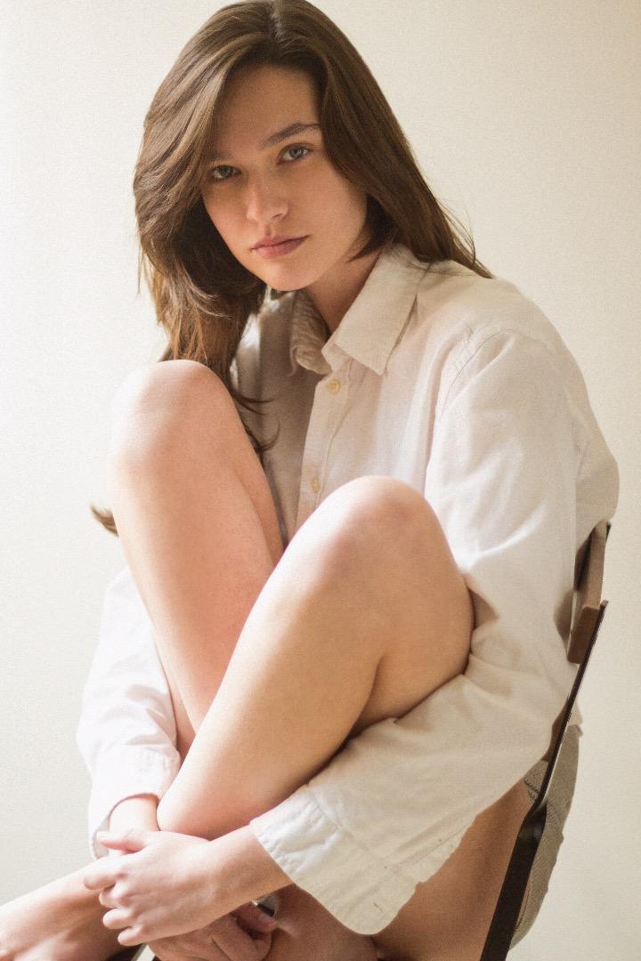 Female model photo shoot of Deirdra Martin