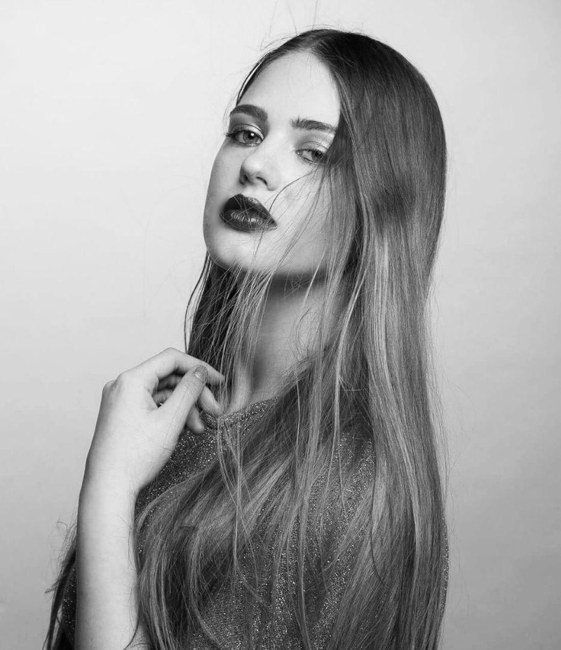 Female model photo shoot of Isabeauvr
