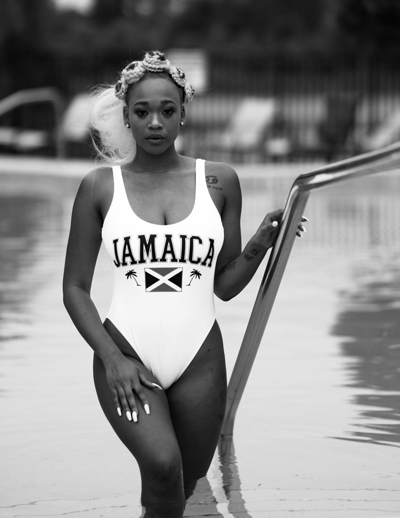 Female model photo shoot of Iamaubreeglover in Orlando, Fl