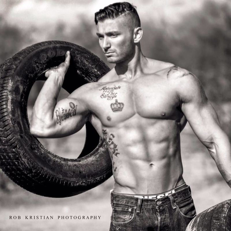 Male model photo shoot of Nathan Linenberger