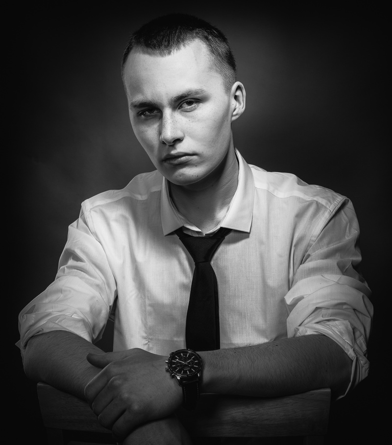 Male model photo shoot of Anatoly C in Studio