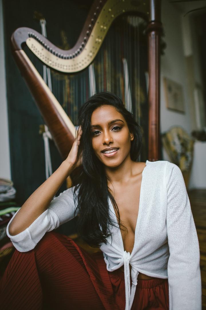 Female model photo shoot of Tamoyalindo