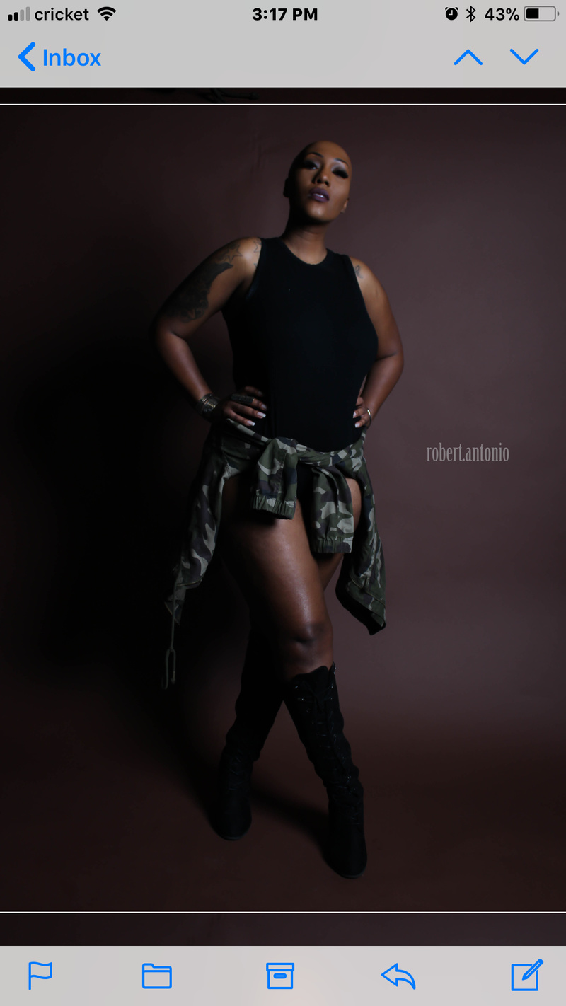 Female model photo shoot of Nlogan