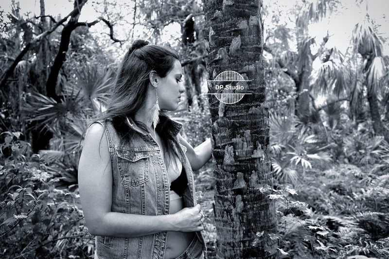 Female model photo shoot of Angelasm88 in Everglade Park