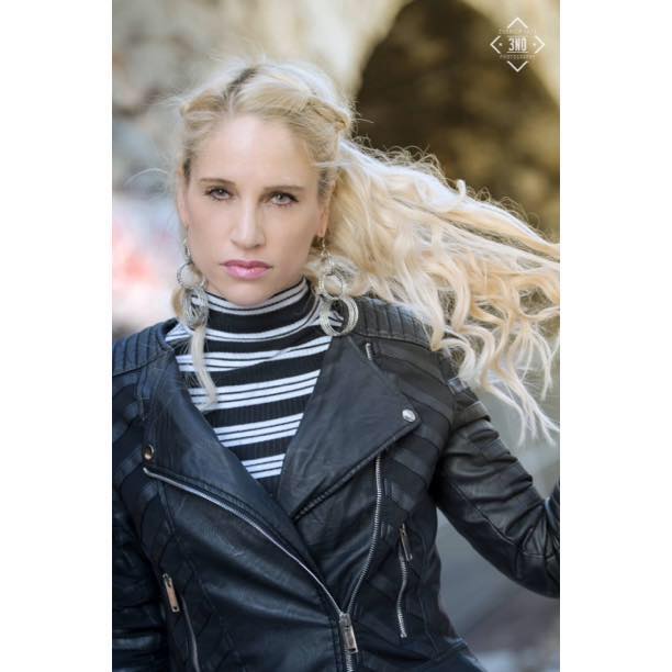 Female model photo shoot of Tanya Natalia 