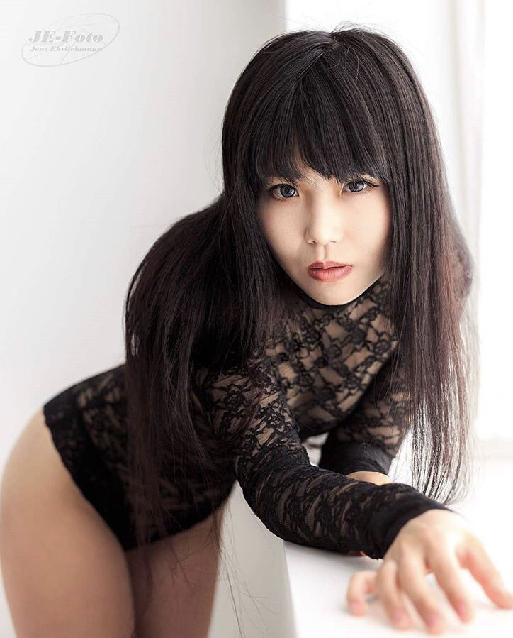 Female model photo shoot of miyumiyu44