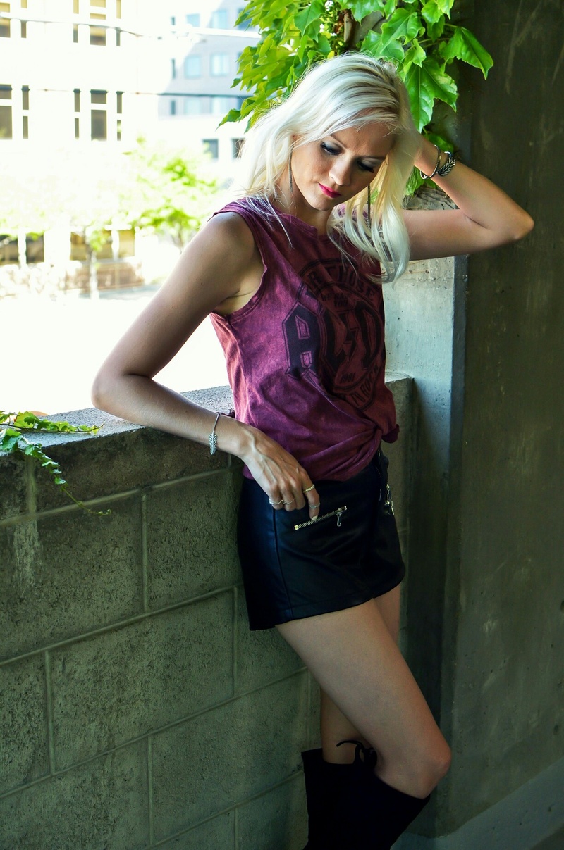 Female model photo shoot of SarahZiska by jpsteel