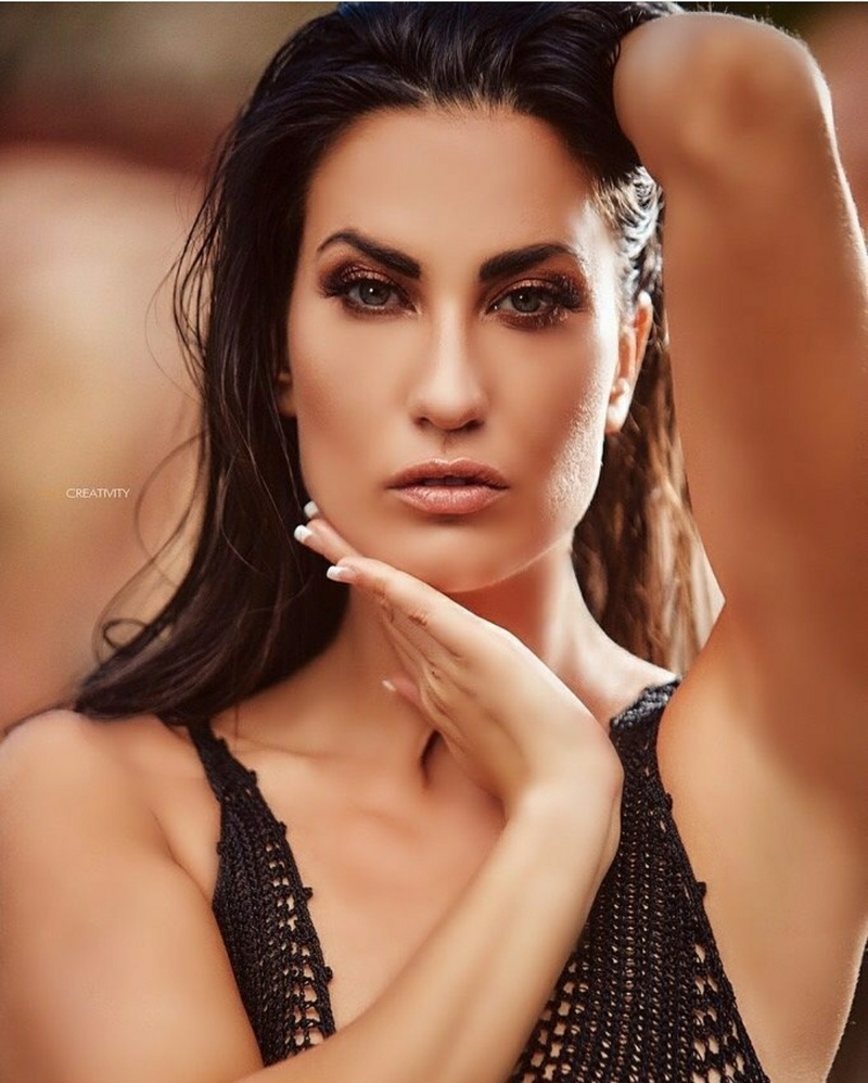 Female model photo shoot of Jaqueline Bianchi