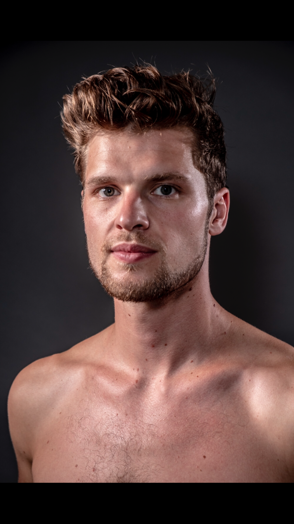 Male model photo shoot of Kristianeustace