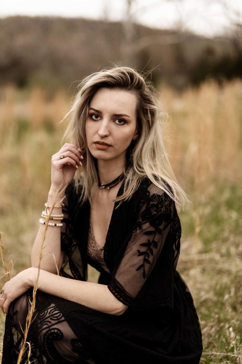 Female model photo shoot of Jessie Corbin in Shawnee Mission Park