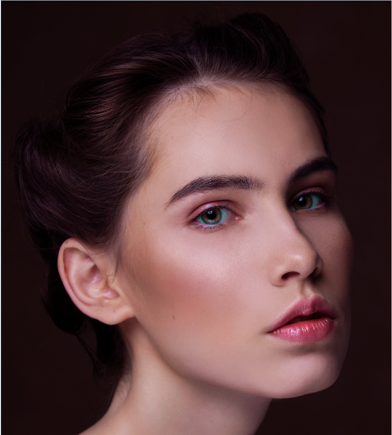 Female model photo shoot of GlowUp Retouching by PORFOMUA