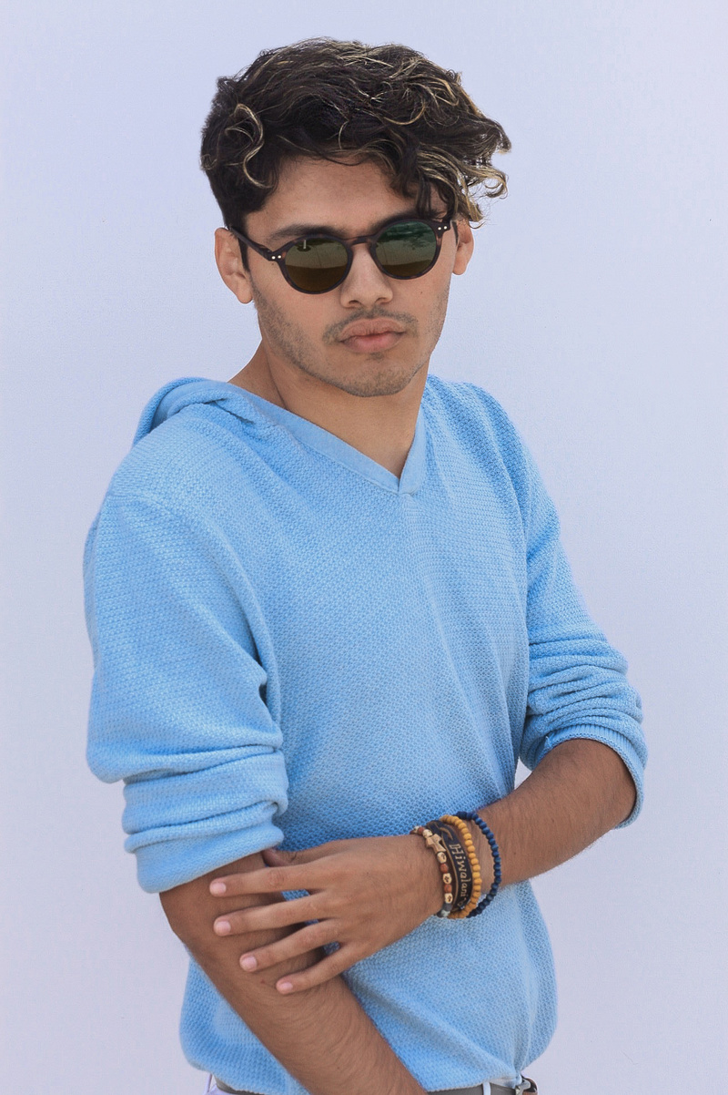Male model photo shoot of paulrvelazquez in Balboa Island