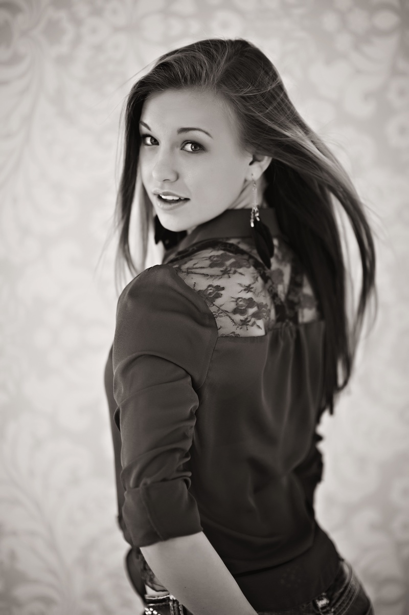 Female model photo shoot of Lindseyw1