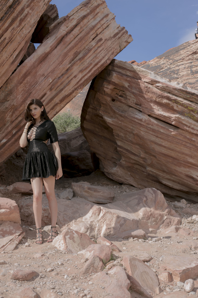 Male and Female model photo shoot of feelinfocus and Leah_mor in Red Rocks Vegas