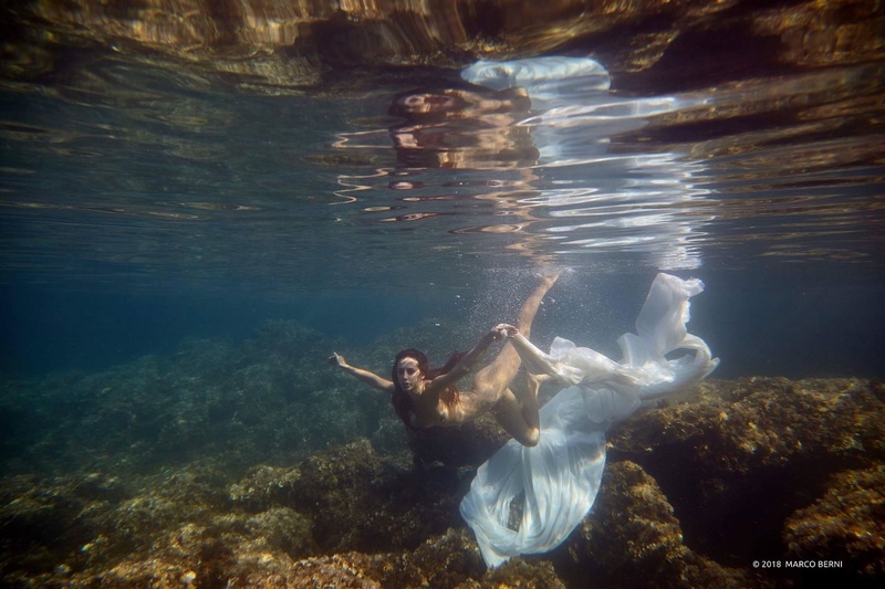 Female model photo shoot of Desideria Performer in Golfo di Baratti
