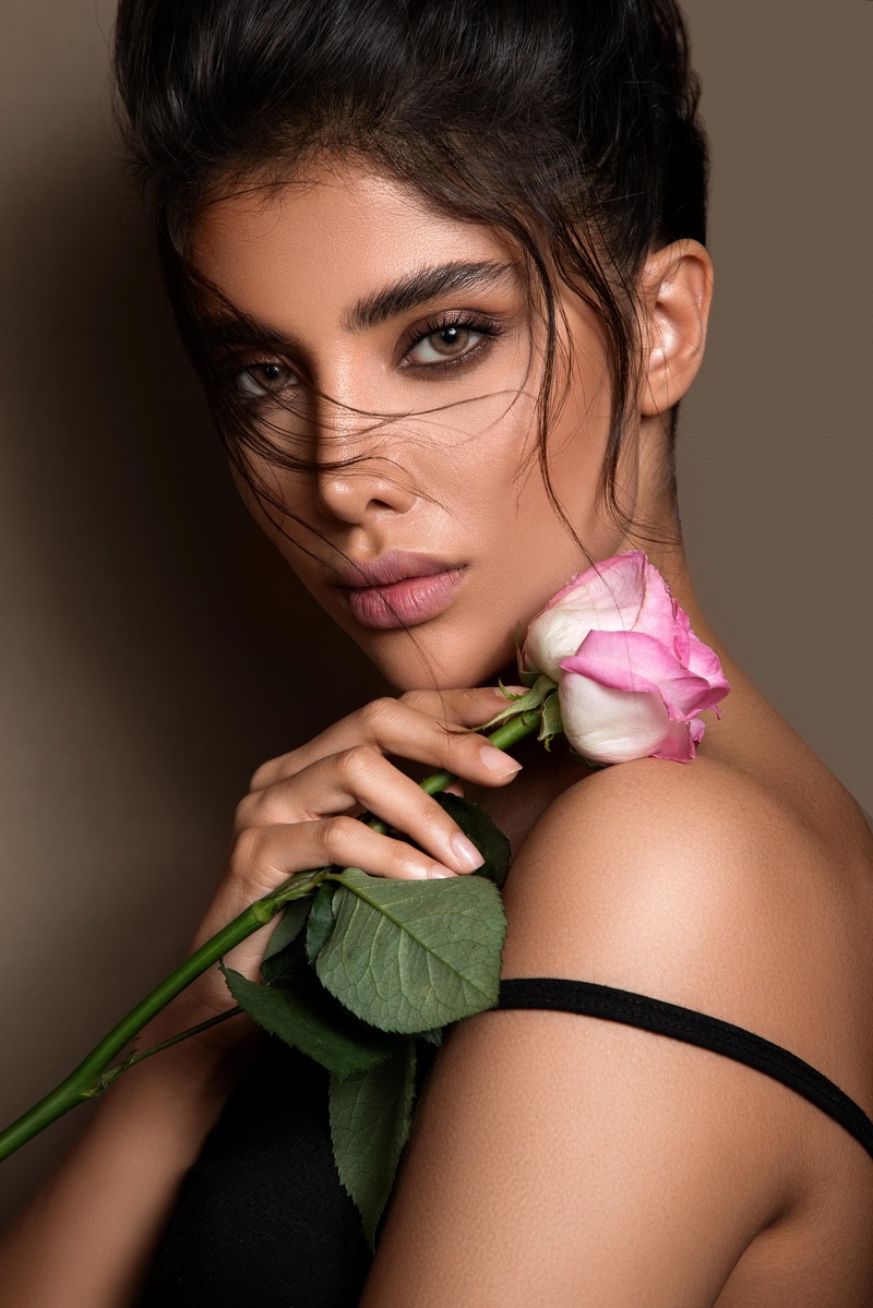 Female model photo shoot of Luciana Litus 