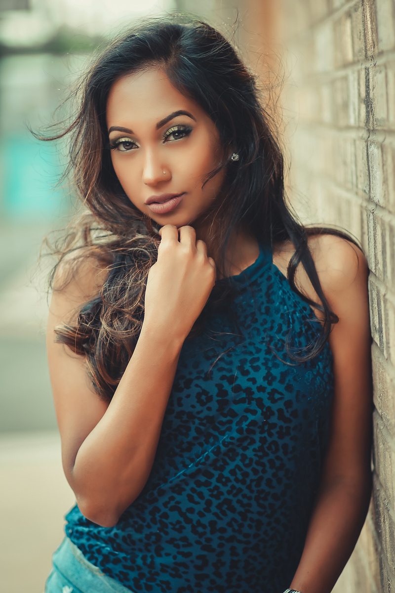 Female model photo shoot of Sarika C