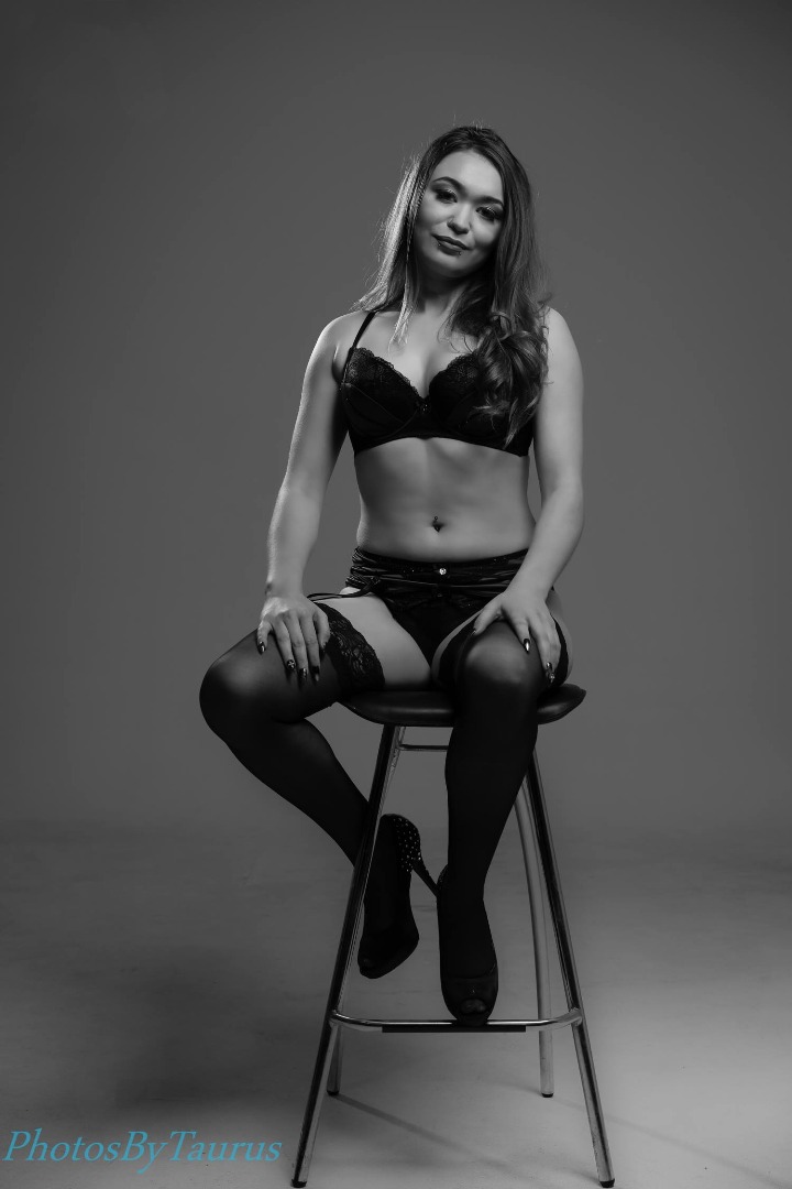 Female model photo shoot of Britneyleemodelling by Stephen Rey