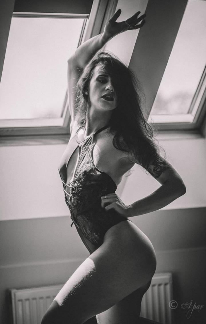 Female model photo shoot of ArabellaBlack