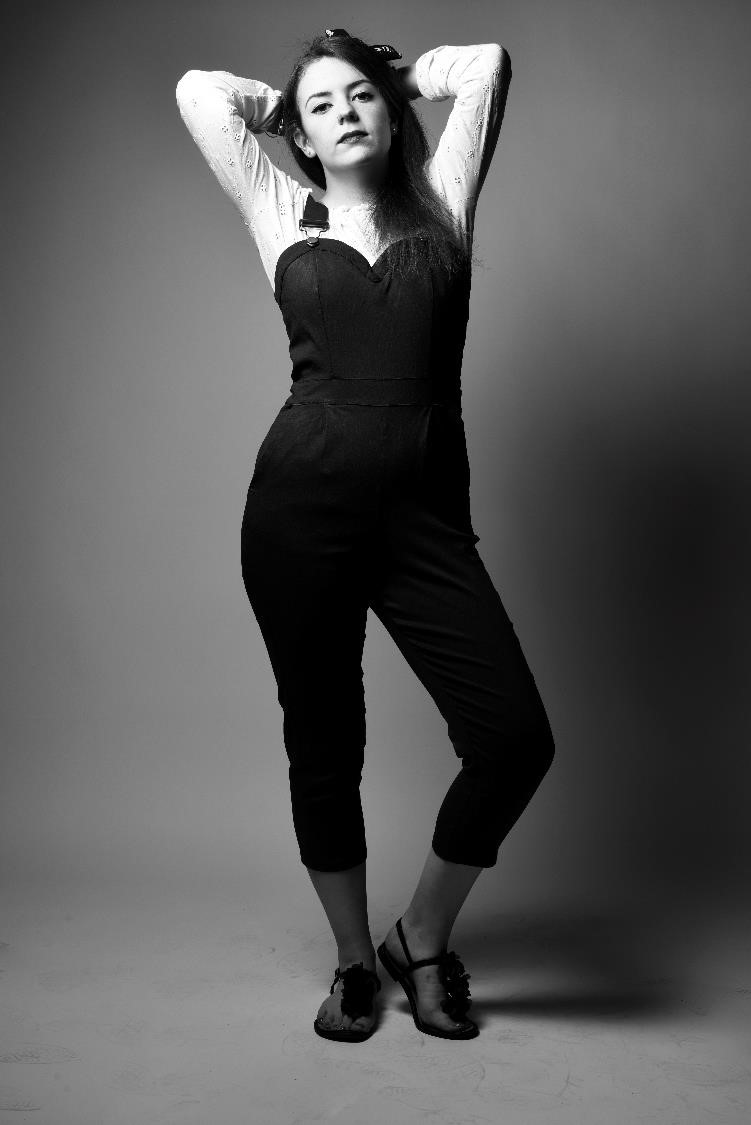 Female model photo shoot of Daisy Page