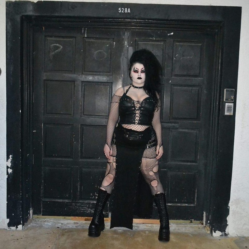 Female model photo shoot of Batty_booty