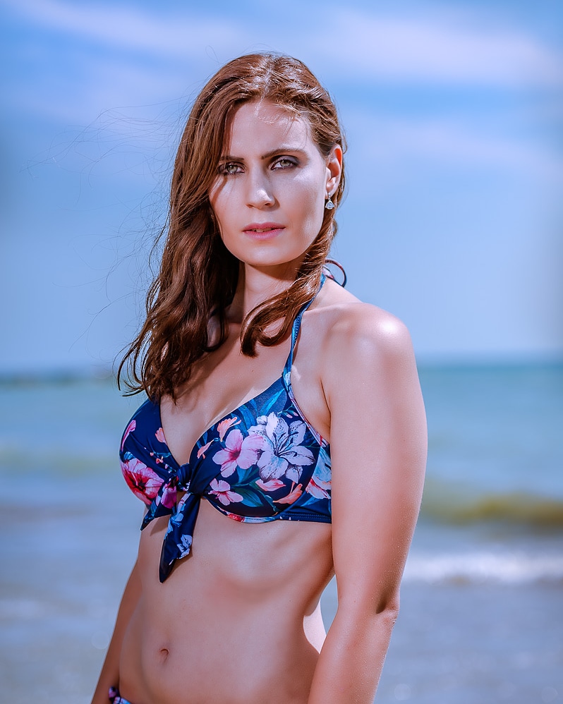 Female model photo shoot of Danicrouse in Bowmanville west beach